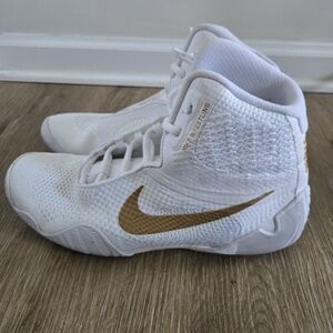 Nike Tawa Men's Wrestling Shoes - White and Gold